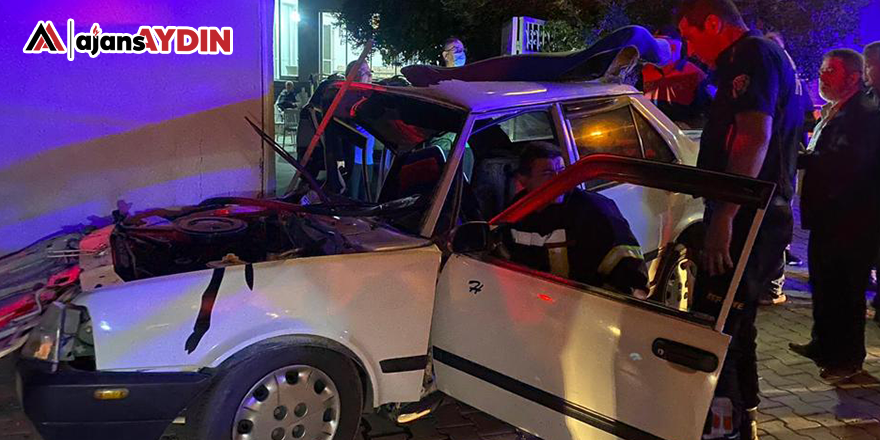Aydın'da otomobil duvara çarptı