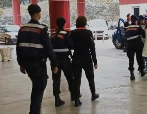 Yenipazar'da operasyon! Yabancı uyruklu 4 kadın tuvalette yakalandı