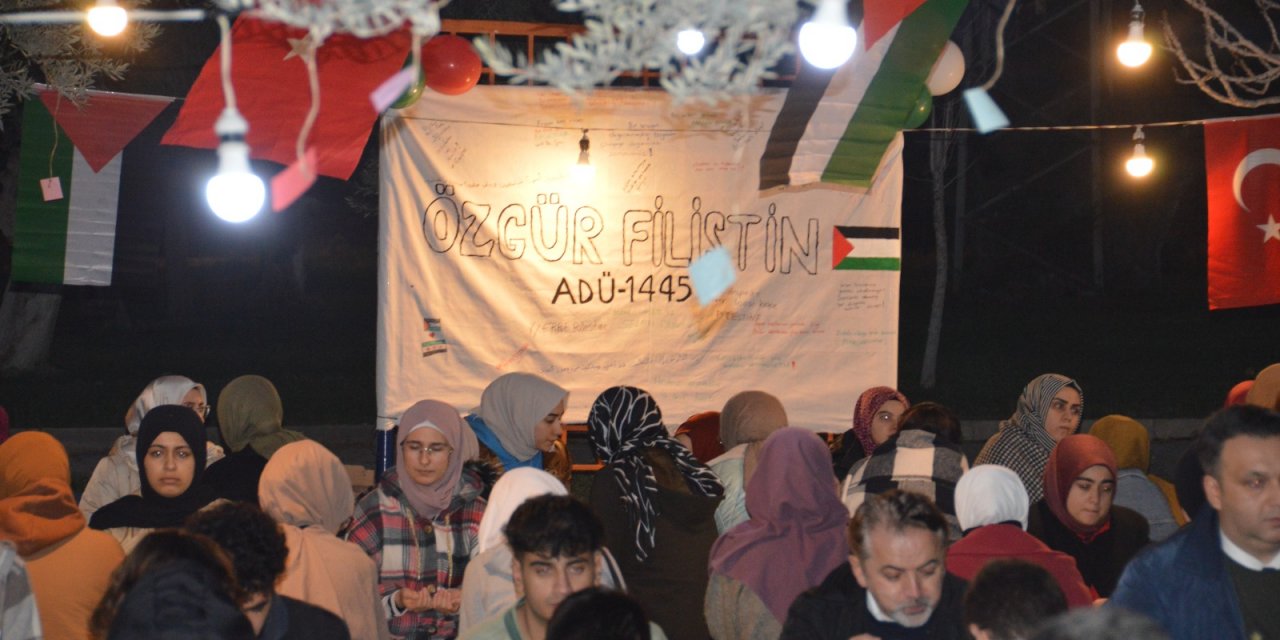 ADÜ’de “Sizinle İftar, Gazzeli Kardeşlerimizle İftihar Ediyoruz” etkinliği düzenlendi