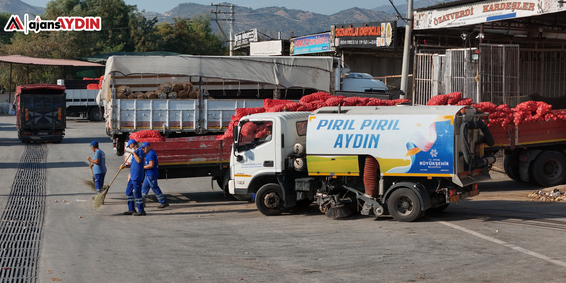 BÜYÜKŞEHİR’DEN ACARLAR HALİ’NE DETAYLI TEMİZLİK