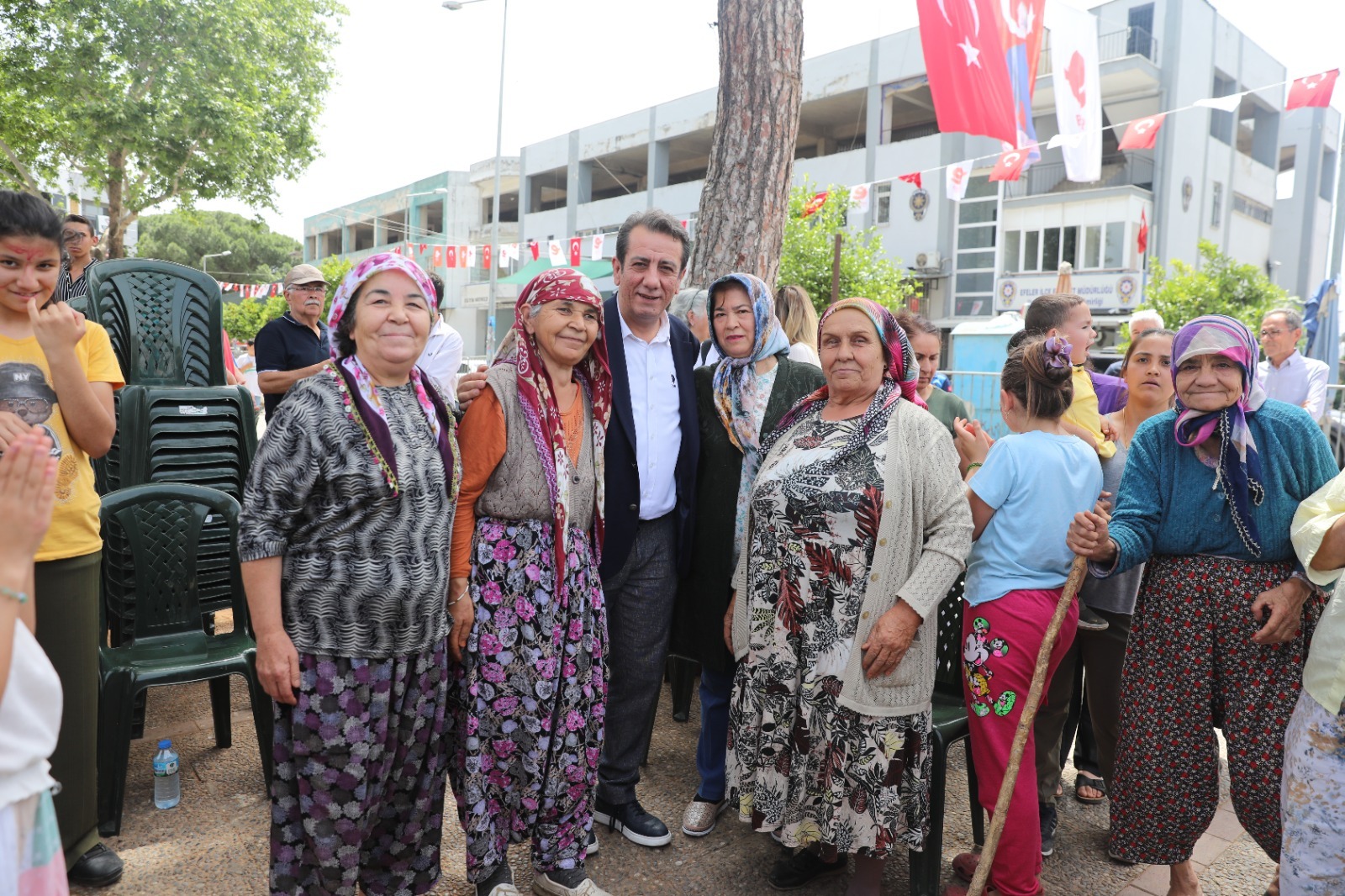 Efeler’in her projesinin başrolünde kadınlar var