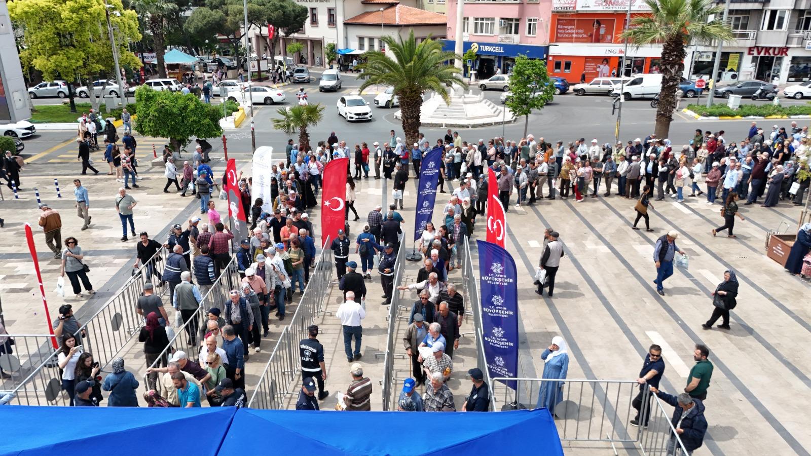 ÖZLEM ÇERÇİOĞLU ATA TOHUMLARINA SAHİP ÇIKIYOR