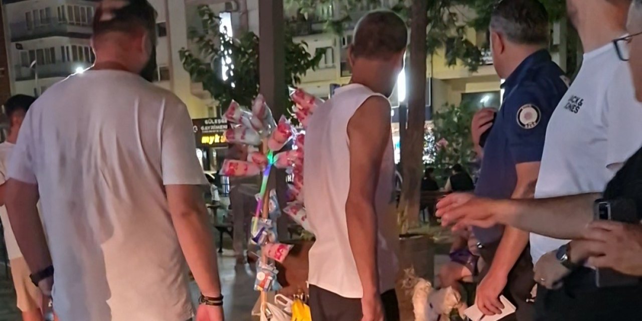 Bu çocuklara ne oluyor  Parkta tartıştığı adamı bıçakladı