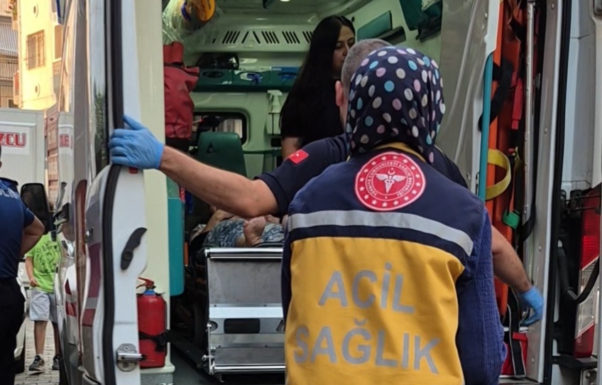 Aydın'da 30 kedisi olduğu söylenen kadın intihar etmeye kalkıştı