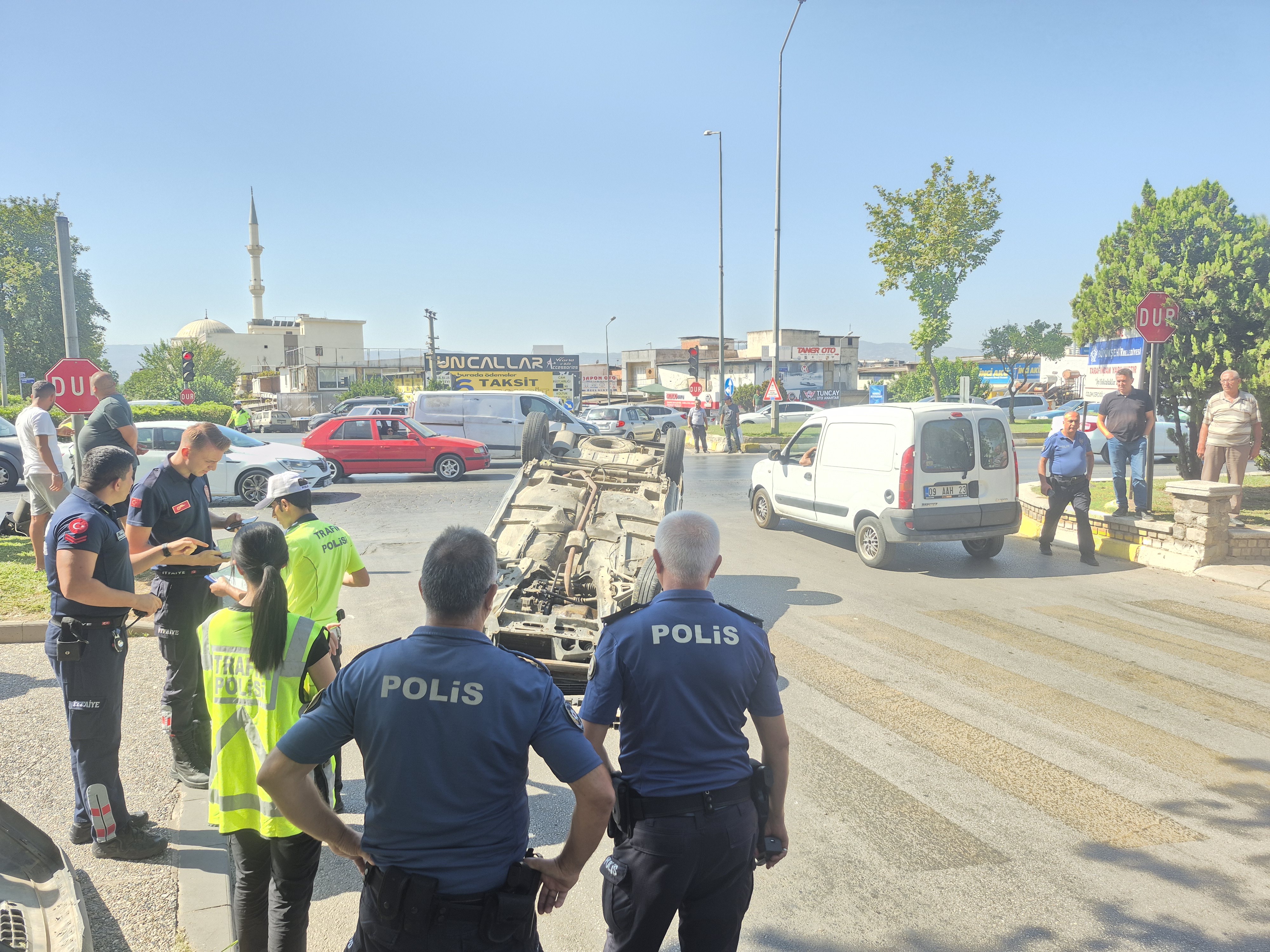 Aydın'da araç takla attı! 2 kişi yaralandı