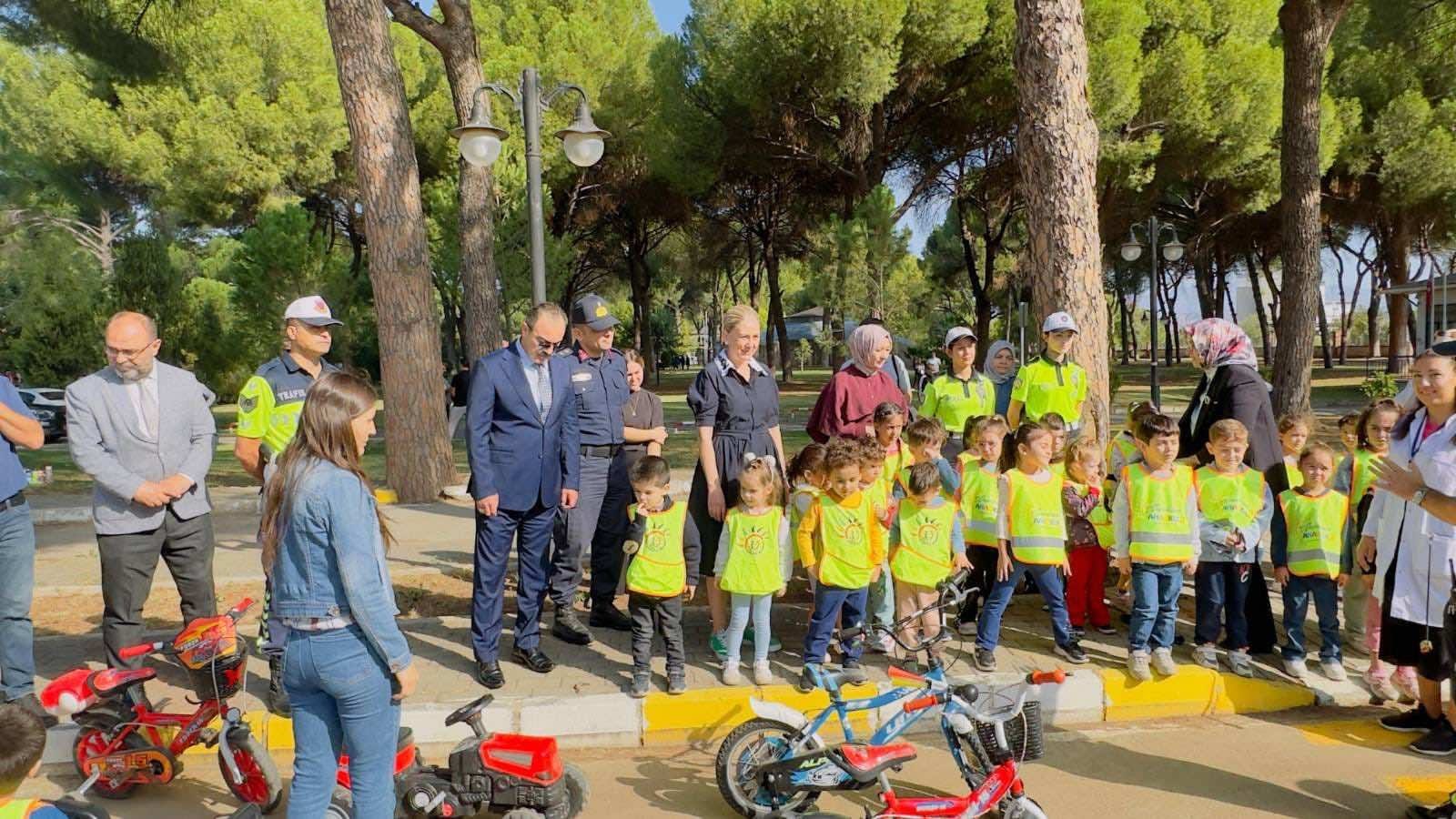 Nazilli’de 45 öğrenci trafik dedektifi oldu