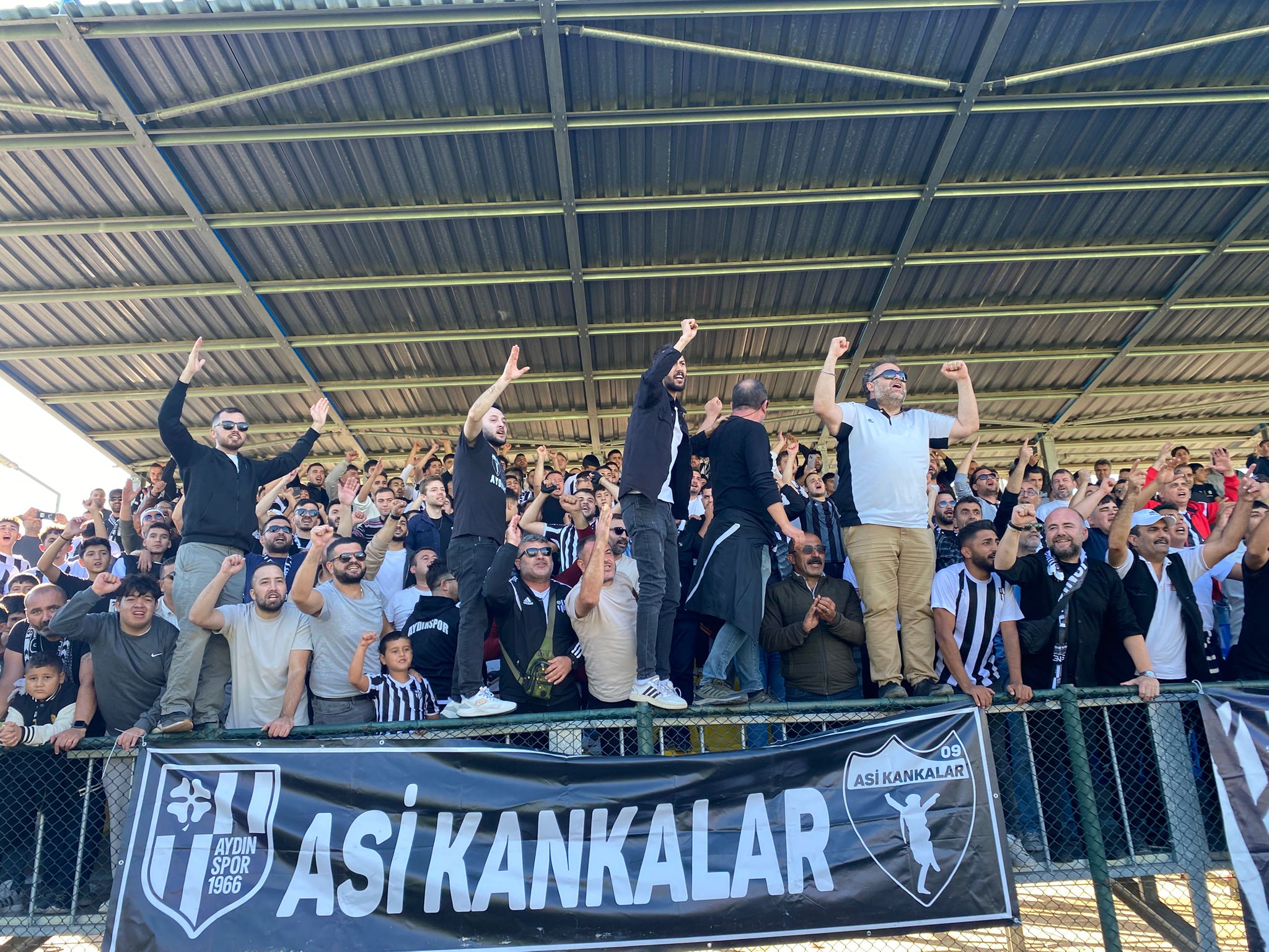 AYDINSPOR MUCİZESİ: 3 GÜNDE KURULDU, DERBİYİ KAZANDI!