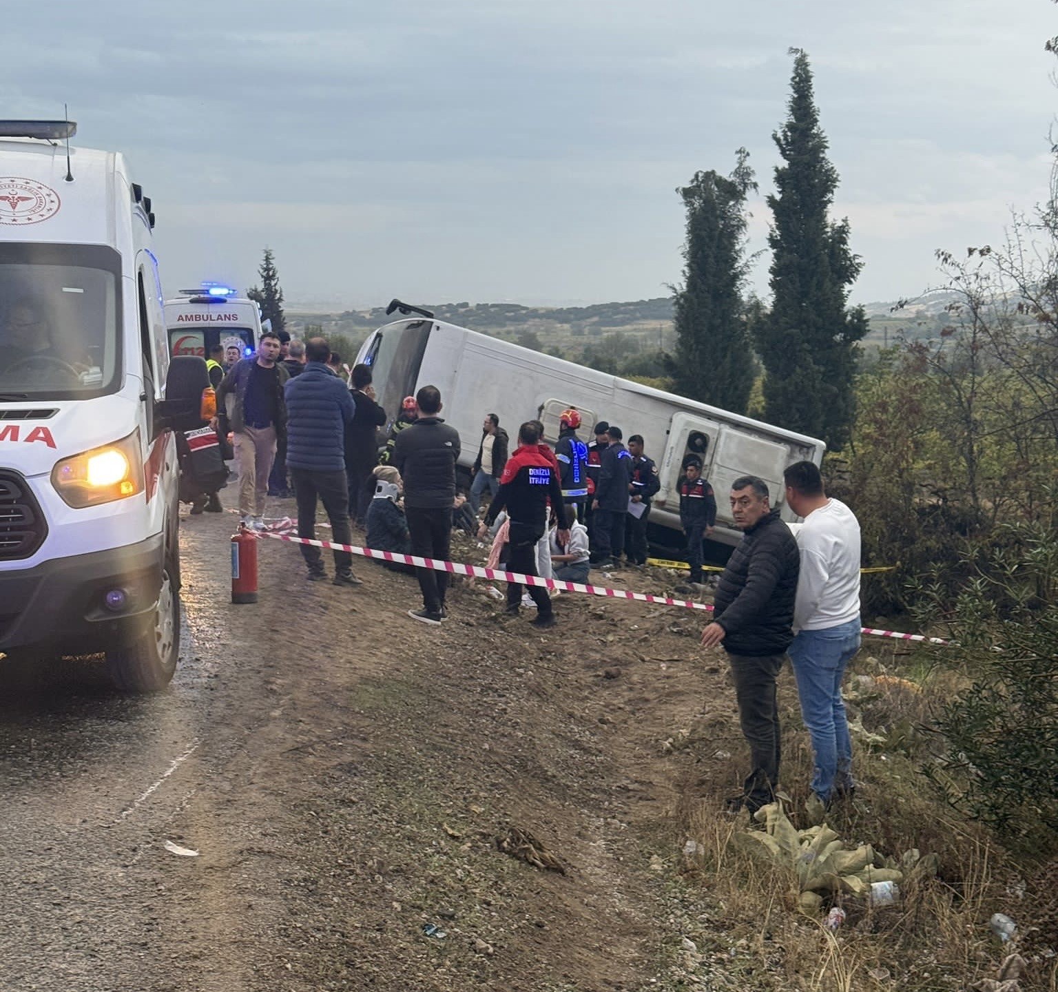 Katliam gibi kaza! 2 ölü 31 yaralı