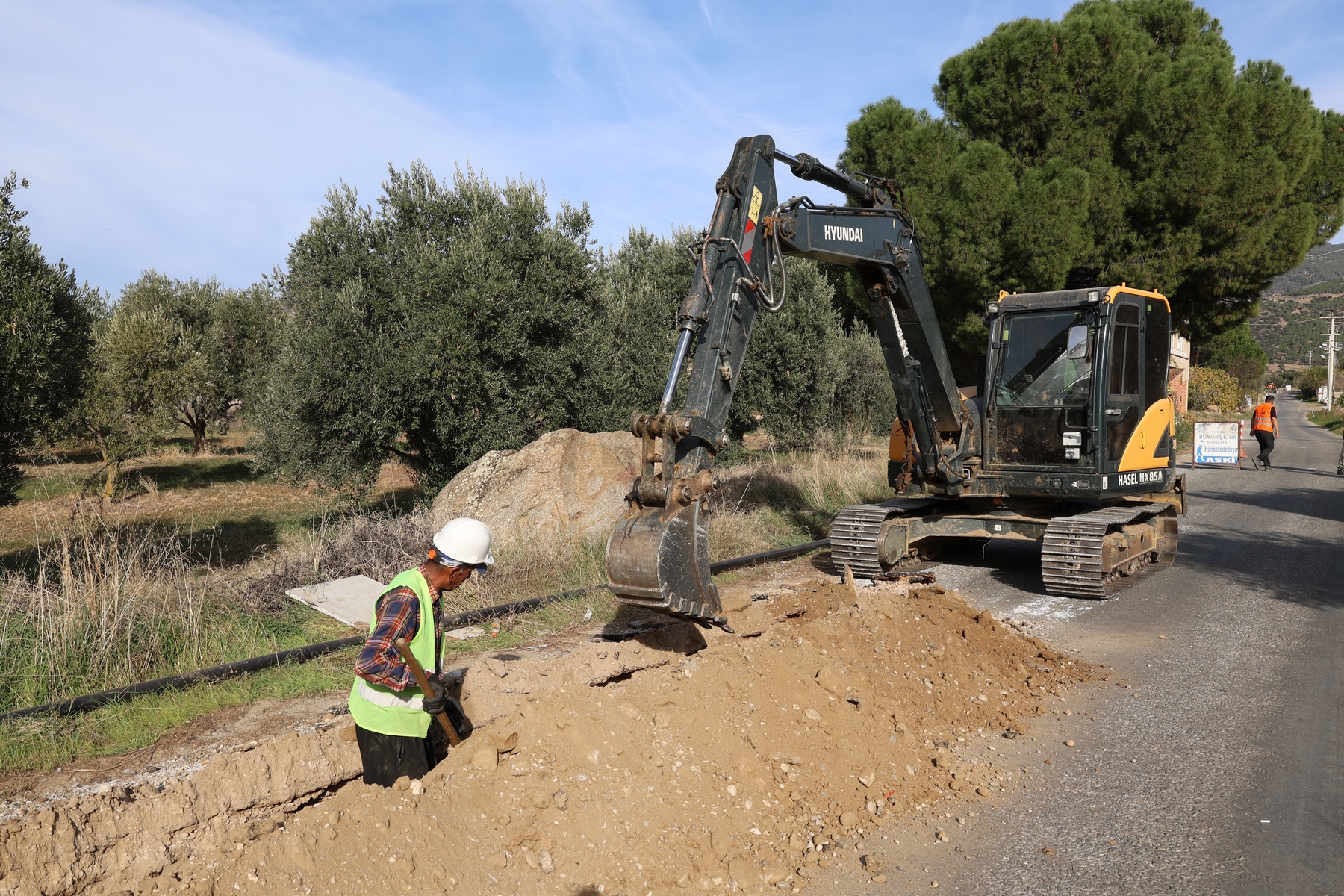 BAŞKAN ÇERÇİOĞLU'NDAN NAZİLLİ'YE 5.6 MİLYON TL DEĞERİNDE ALTYAPI YATIRIMI