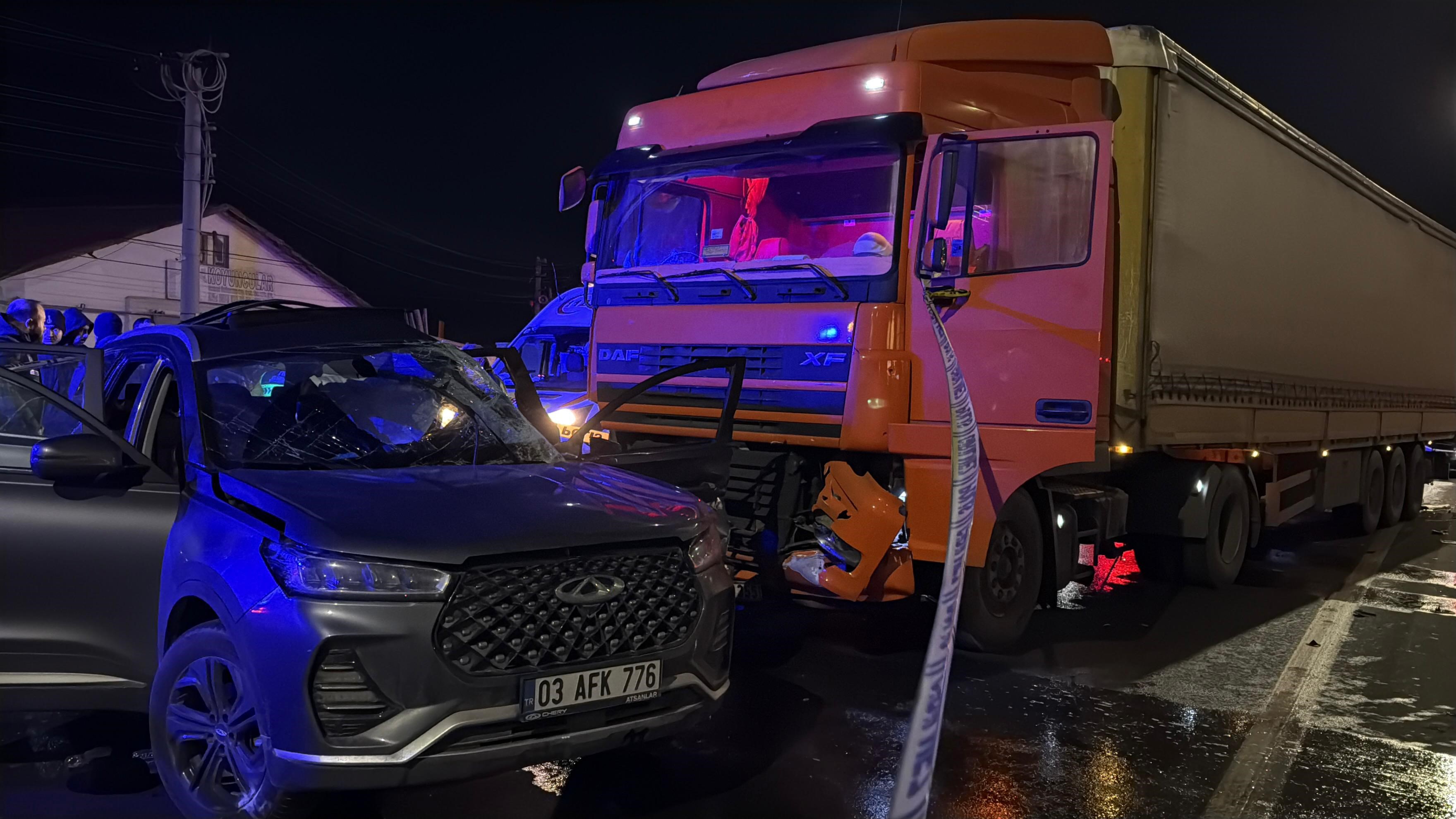 Tırla otomobilin çarpıştığı   7 kişi yaralandı