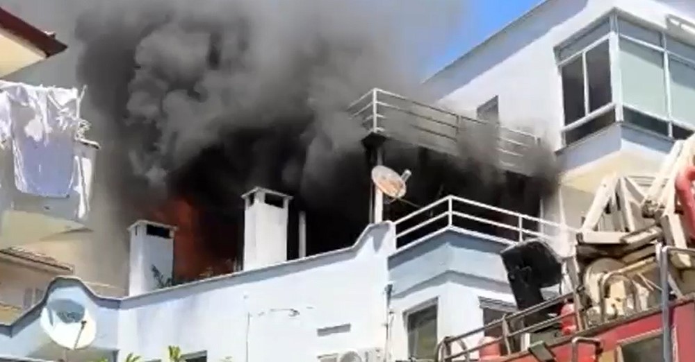 Balkonda mangal keyfi facia ile sonuçlandı: Patlayan tüp yangına neden oldu