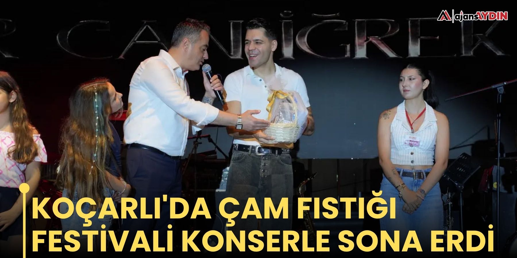Koçarlı'da çam fıstığı festivali konserle sona erdi