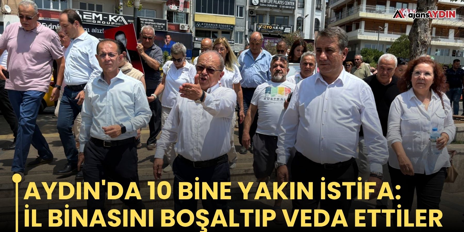 Aydın'da 10 bine yakın istifa: İl binasını boşaltıp veda ettiler