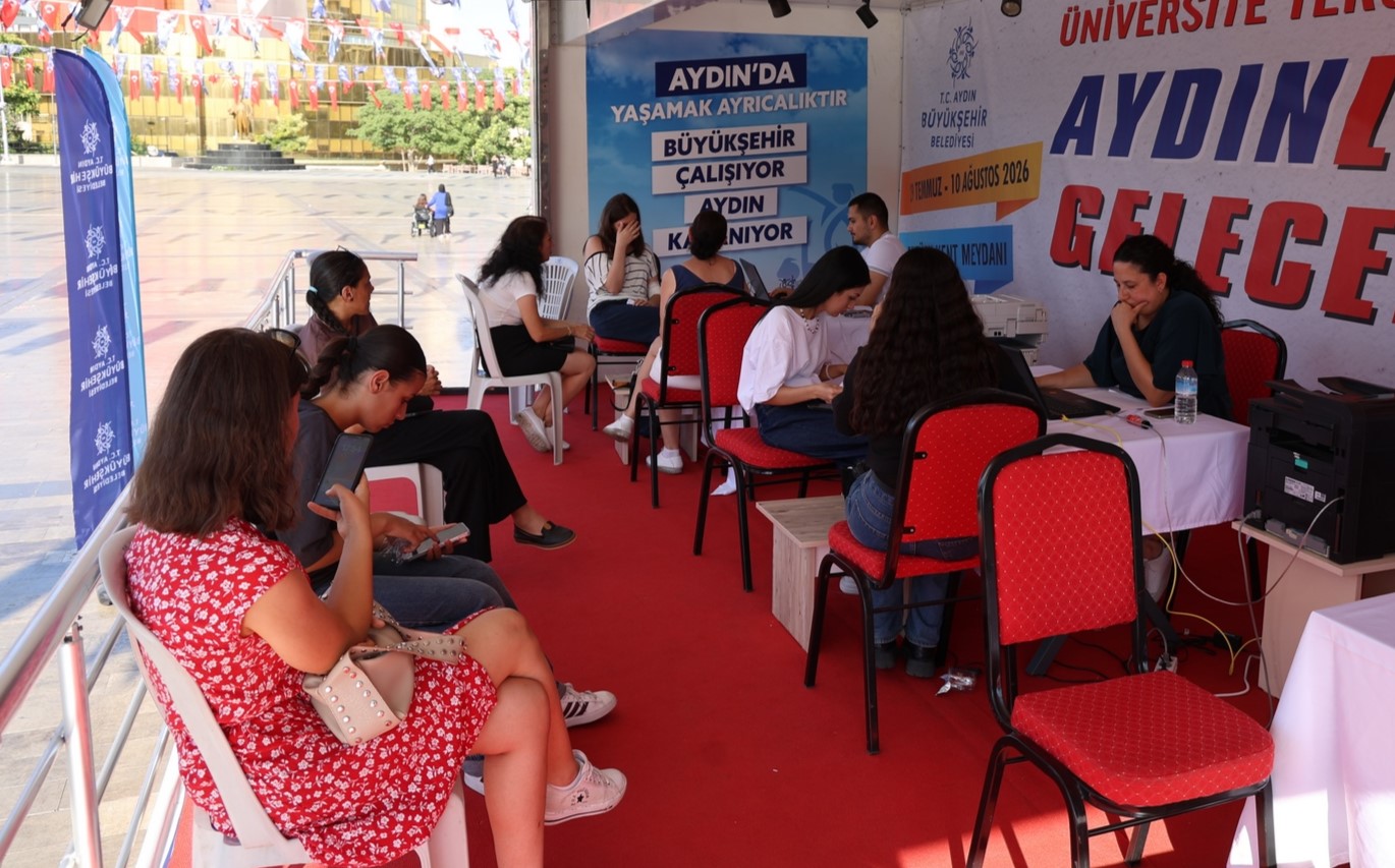 BAŞKAN ÇERÇİOĞLU’NDAN ÜNİVERSİTE ADAYLARINA ÜCRETSİZ TERCİH DESTEĞİ
