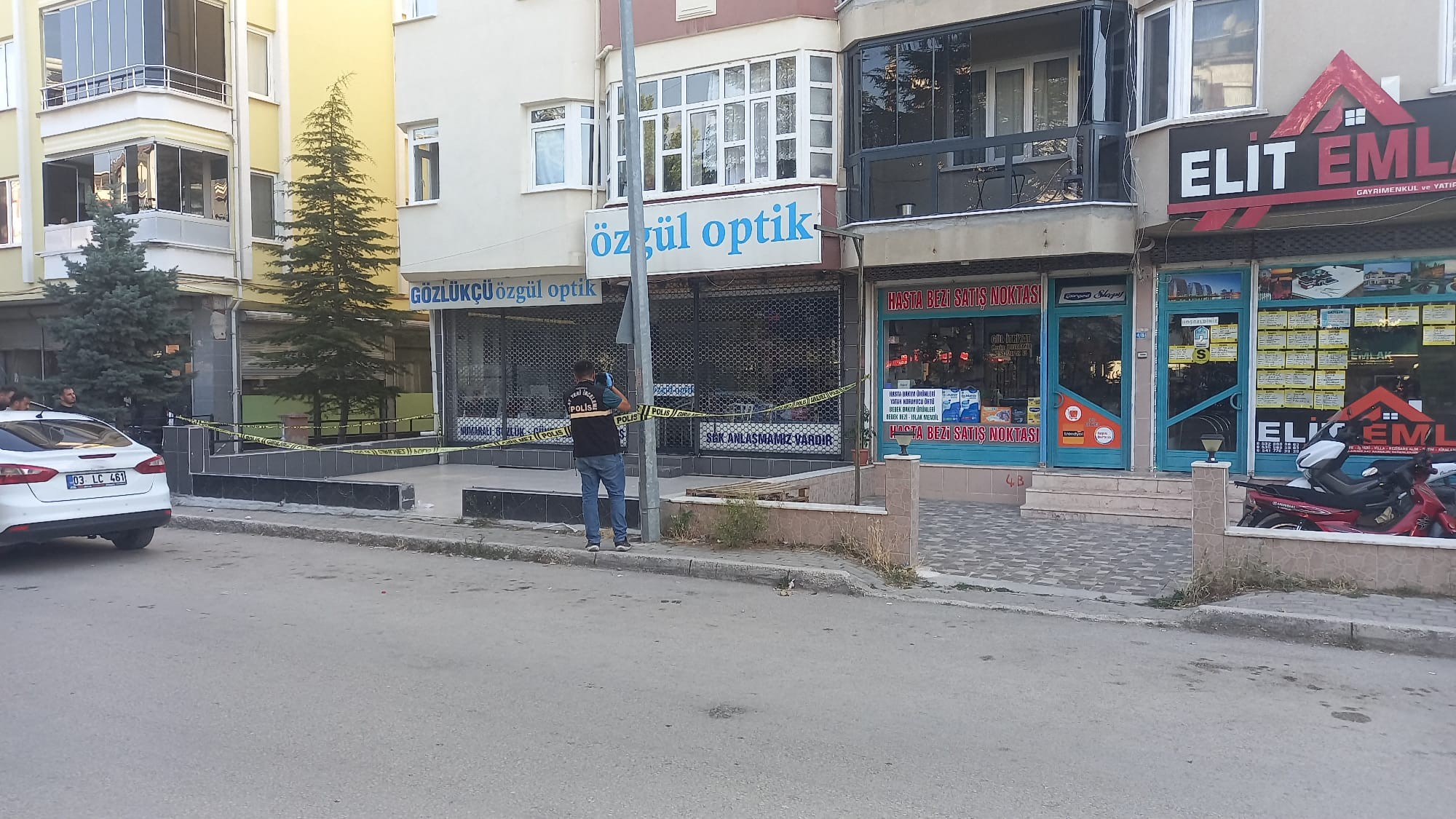 Dördüncü kattan düşen kadın hayatını kaybetti