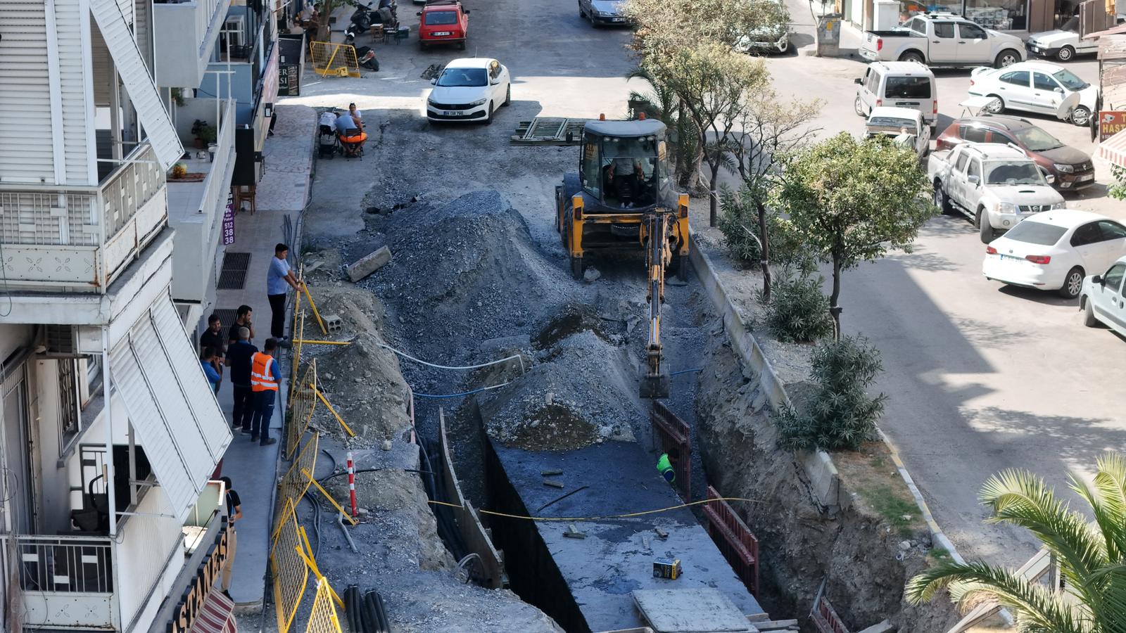 BAŞKAN ÇERÇİOĞLU’NUN ÇALIŞMALARIYLA SÖKE’NİN ALTYAPISI YENİLENİYOR