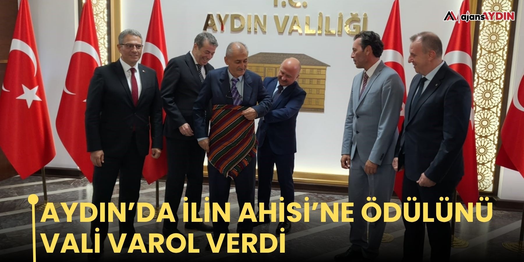 Aydın’da İlin Ahisi’ne ödülünü Vali Varol verdi