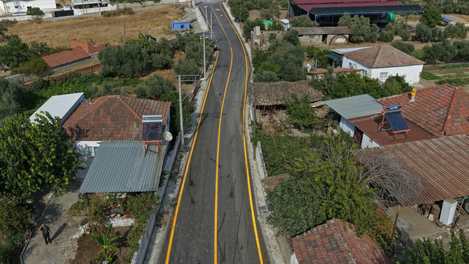 Başkan Çerçioğlu Efeler’de Yol Yapım Ve Yenileme Çalışmalarına Devam Ediyor