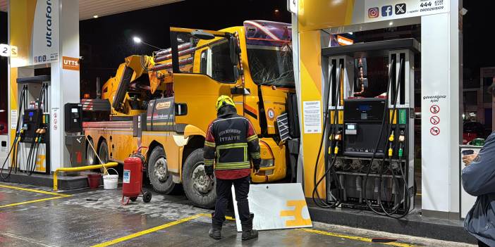 Aydın’da hızını alamayan şoför akaryakıt istasyonuna girdi