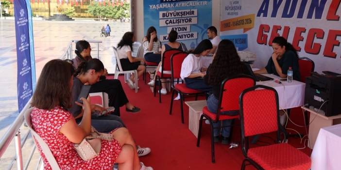 BAŞKAN ÇERÇİOĞLU’NDAN ÜNİVERSİTE ADAYLARINA ÜCRETSİZ TERCİH DESTEĞİ