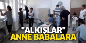 Alkışlar Anne Babalara