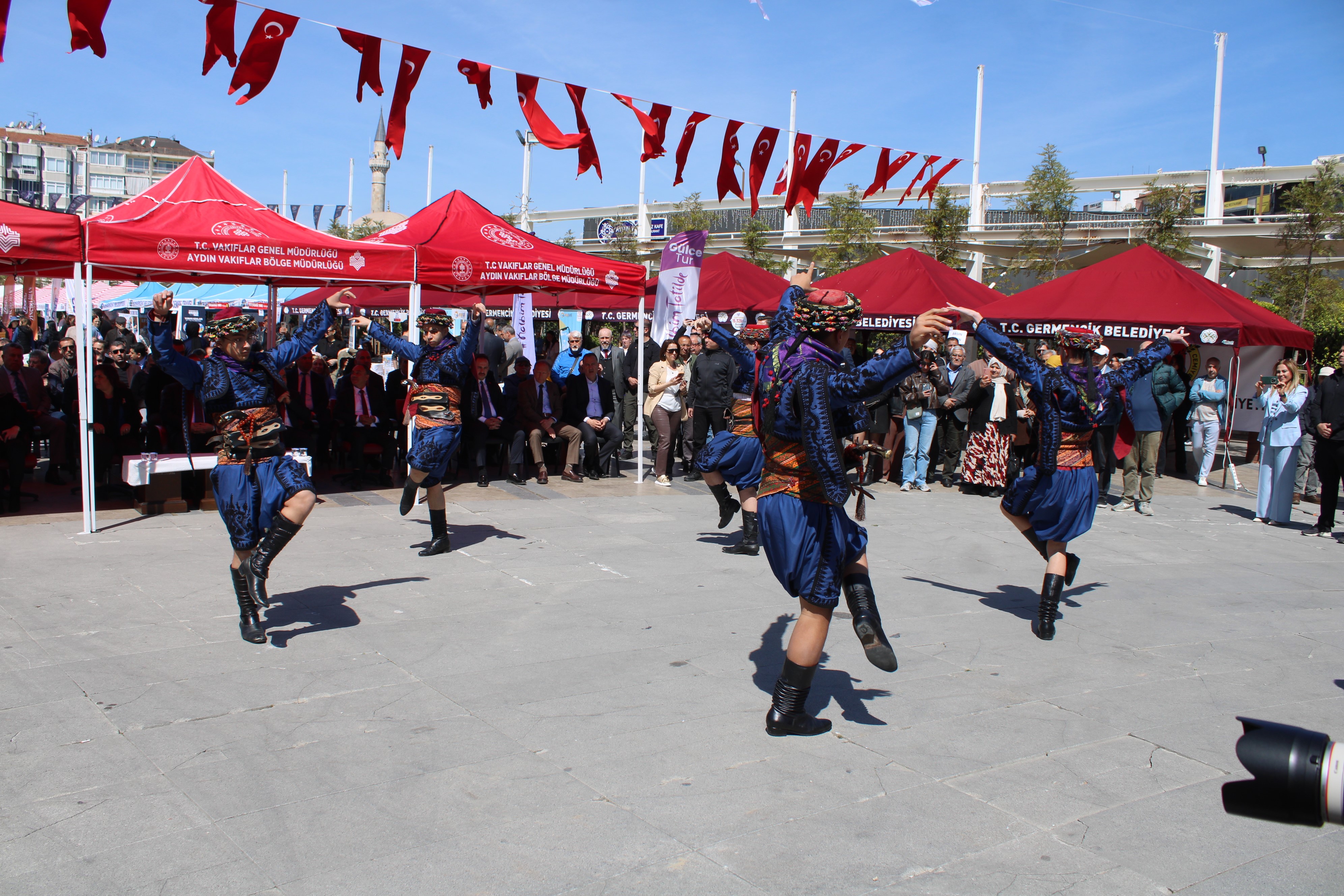 aw433325-04.jpg