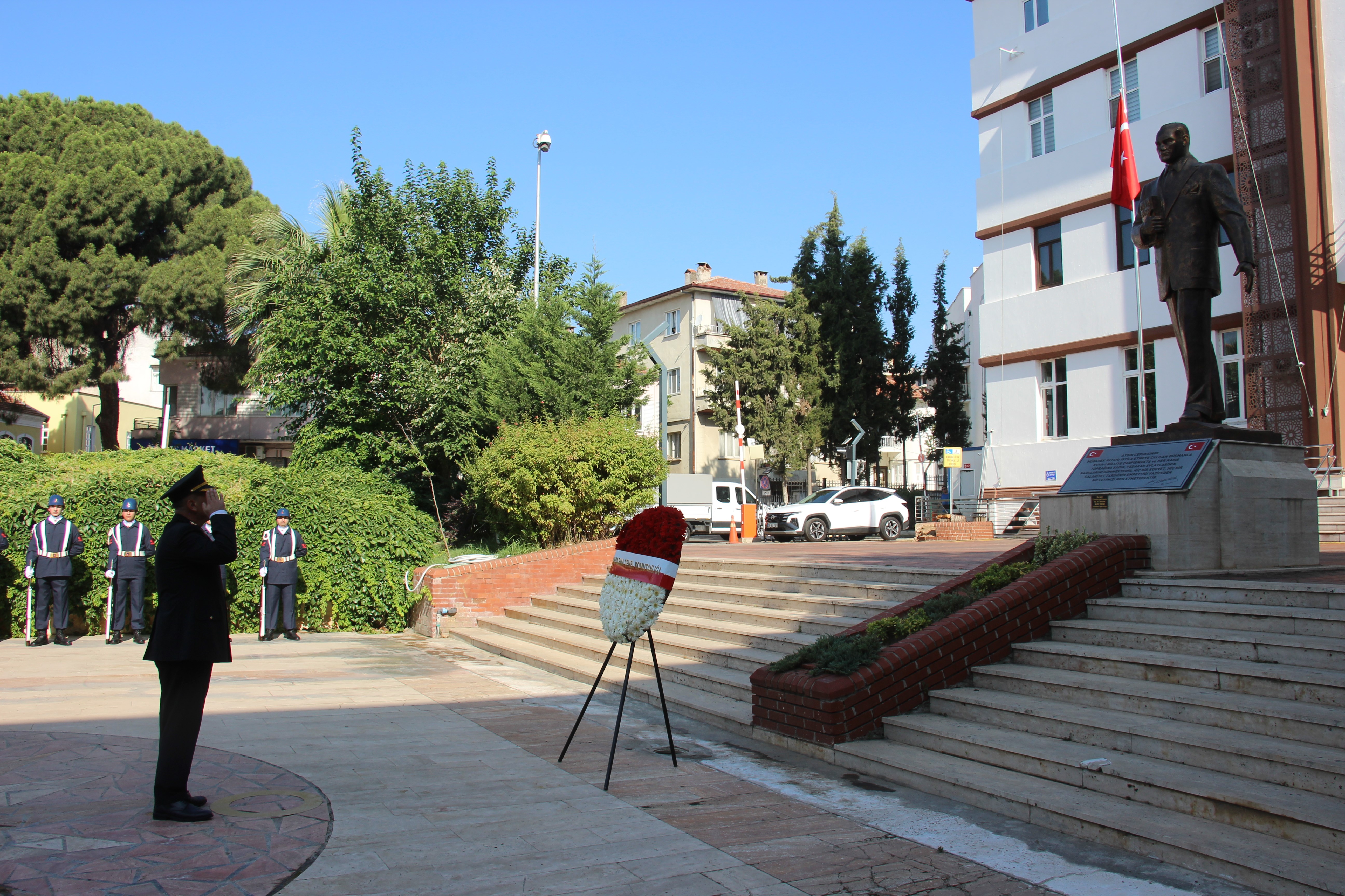 aw475919-04.jpg