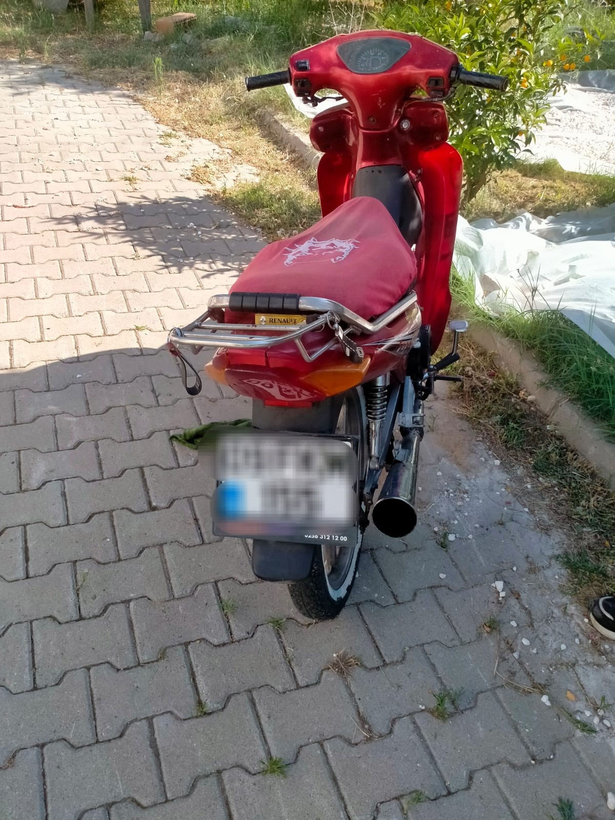 aw487012-01.jpg