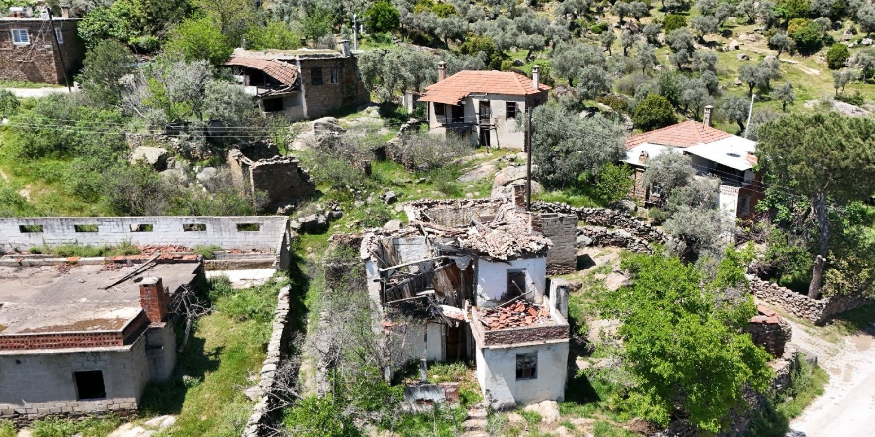 aydinda-buyuksehirin-yol-yenileme-calismalari-suruyor-2026-05-13t121054-466.jpg