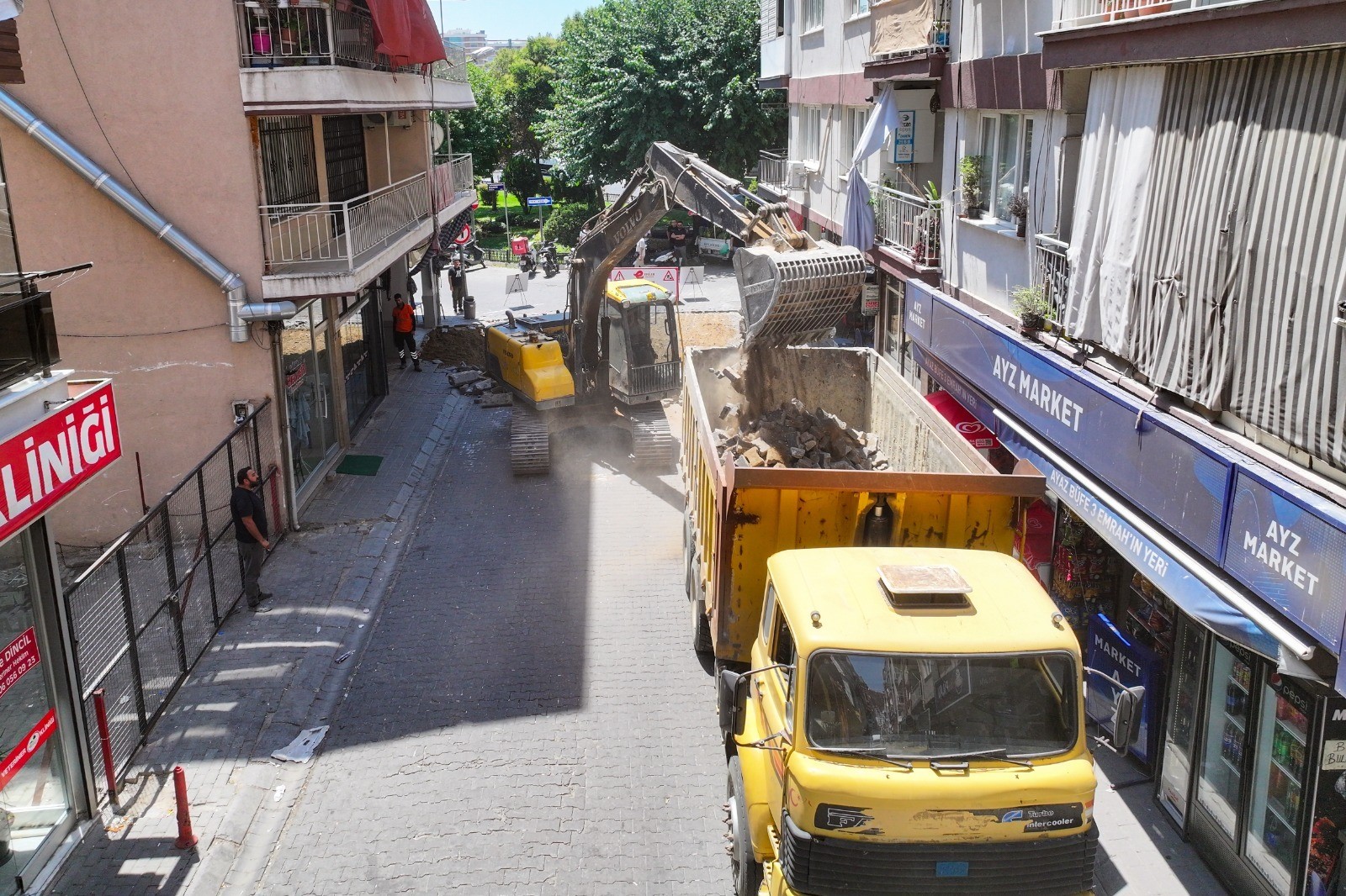 aw741756-04.jpg