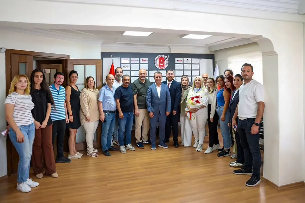 basin-ozgurlugu-icin-mucadele-gunu-kapsaminda-aydin-buyuksehir-gazeteciler-cemiyetini-ziyaret-1.webp